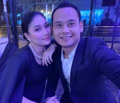 She was married to rizal ashram.4 they have two children together.56. Sungguh La Kep4m Ter0k Fasha Sandha Oh Kopak