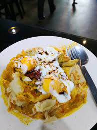 6 keping roti 3 keping cheese 2 biji telur sedikit garam sedikit minyak untuk menggoreng. Roti Canai Telur Goyang Terbaik In Restoran Resepi Ummi Facebook