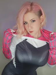 𝘐 𝘧𝘦𝘦𝘭 𝘴𝘰𝘮𝘦𝘵𝘩𝘪𝘯𝘨 𝘮𝘢𝘨𝘪𝘤 𝘪𝘯 𝘵𝘩𝘦 𝘢𝘪𝘳  𝘵𝘰𝘯𝘪𝘨𝘩𝘵, 𝘢𝘯𝘥 𝘐'𝘮 𝘯𝘰𝘵 𝘫𝘶𝘴𝘵 𝘵𝘢𝘭𝘬𝘪𝘯𝘨 𝘢𝘣𝘰𝘶𝘵  𝘵𝘩𝘦 𝘨𝘢𝘮𝘮𝘢 𝘳𝘢𝘥𝘪𝘢𝘵𝘪𝘰𝘯." ☢️☢️☢️ Happy 25th anniversary to  Fallout! I was lucky enough to find myself ...