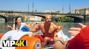 HUNT4K。森の中でハンターディックを吸うカタマラン巨乳の美しさの楽しみの後