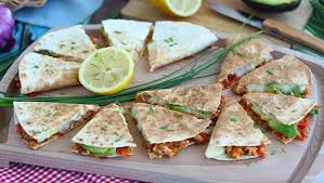 Ensalada De Fresones Con Aguacate Receta Petitchef Recette Quesadillas Au Poulet Recette Tortilla Recette