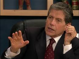 El Juramento, Temporada 1, Capitulo 17: Una carroza de flores