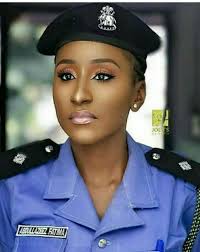 Pin By G Peter Lopich On Police W 2 Police Women Female Police Officers Attractive Women