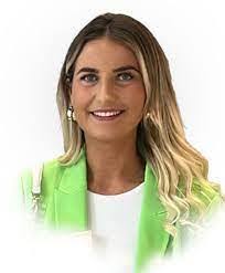 Leah Hyder's Instagram, Twitter & Facebook