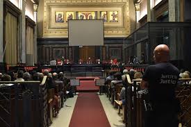 Translations of the phrase cour d'assises from french to english and examples of the use of cour d'assises in a sentence with their translations: Le Procureur Federal Veut En Finir Avec La Cour D Assises Avant Le Proces Des Attentats Du 22 Mars Le Soir Plus