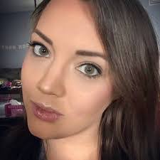 Sara Fredericks's Instagram, Twitter & Facebook