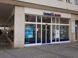 Perhaps the main reason for its widespread popularity is that it is danced. Ihre Targobank In Nurnberg Hefnersplatz 1