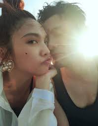 李榮浩楊丞琳曬結婚證照片婚禮奉行「三不一無」簡單低調| 堅料網