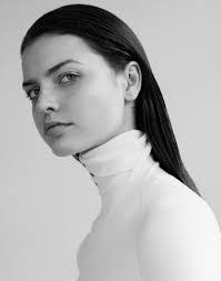 Molly Overton's Instagram, Twitter & Facebook