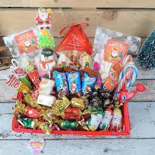 Panier De Bonbons Et Chocolats De Noel Chocolat Noel Panier De Bonbons Friandises De Noel