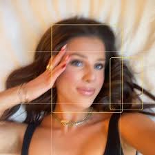 Leah Krause's Instagram, Twitter & Facebook