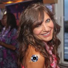 Bev Lang's Instagram, Twitter & Facebook