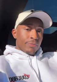 Finding Discernment in Relationships: A Personal Reflection