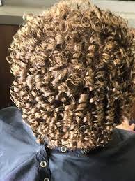 Coiffure Courte Bouclee Par Permanente Curly Hair Styles Short Permed Hair Short Curly Hair