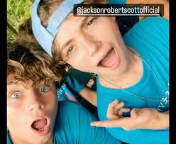 Having a blast at the Smoky Mountain Fan Fest!! I’m with renowned author,  Richard M Born, @hellmanelementary and his amazing crew! We are LIVE today  at the @smoky_mountain_fan_fest. , Come get your ...