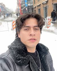 Not sure if I just experienced Sundance for the first time or Christmas for  the second time. Either way, came back home inspired. 🎬