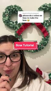Replying to @Dcruz #bowtutorial #handmadewithjoann #disneydiy #diychristmas  #diydisneydecor