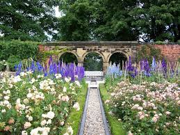 The Alnwick Garden Uk Castle Garden Landscape Design Alnwick Castle
