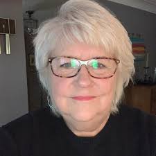 This is a very unattractive family.. I think they should live in a tent  instead of the White House