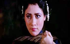 Download suzanna bernafas dalam kubur. Mirip Banget Begini Penampilan Tokoh Suzanna Di Film Remake Bernapas Dalam Kubur