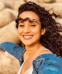 Count not the troubles, but the joys.☺️ #heenaparmar