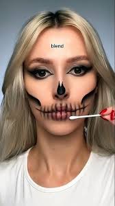 Larissa Perry (larissapta)