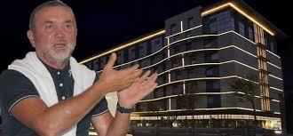 Titanic deluxe bodrum is a sleek and stylish addition to the bodrum coastline. Titanic Grubu Yonetim Kurulu Baskani Mehmet Aygun Mardan Palace Hotel E Talibiz