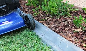 Fill the planter edging trench with wood chips or other organic mulch for a more finished look and to deter weeds. 6 Step By Step Tips For Great Garden Edging