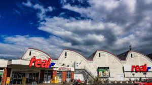 Real synonyms, real pronunciation, real translation, english dictionary definition of real. Schock Fur Die Beschaftigten Real Vahrer Strasse Macht Doch Dicht Weser Kurier