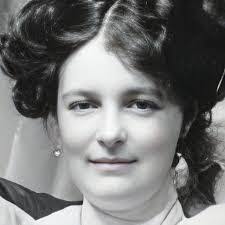 Patricia Thweatt's Instagram, Twitter & Facebook