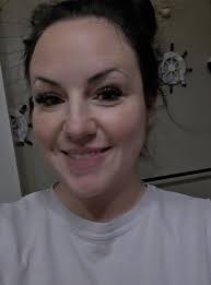 someone gotta tell me where i can get my lashes done & it'll be worth it  😭🙏