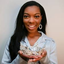 Jada Davis's Instagram, Twitter & Facebook