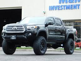 A skid plate protects the transfer case and is also available for the engine compartment. 2017 Toyota Tacoma Trd Off Road 4x4 Crawl Control 6 Inch Lifted