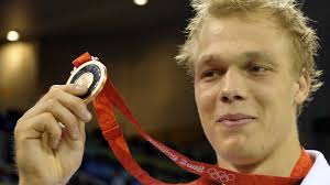 Na een zeer competitieve race tegen elco van der geest , werd grol in 2008 de vertegenwoordiger van de categorie 100 kg heren voor. Ojhzgwgz6xnj8m