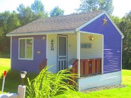 Relaxshacks Com The Rainbow Cottages Of Ellsworth Maine Funky Tiny Little Houses Tiny House Cabin Fantasy House