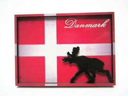 Spring (march to may) starts of cold but warms up gradually. Danemark Denmark Flagge Mit Elch Souvenir Deluxe Holz Magnet 8 5 Cm Neu Ebay