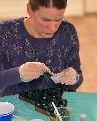 What a lovely bunch of people tonight!!! We made resin Christmas Trees! 🎄  Bonus: I got to see a blast from the past that I used to work with at the  Philly