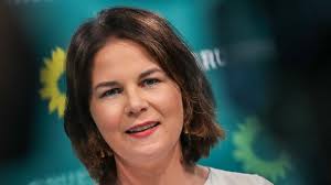 Annalena baerbock was born on december 5, 1980 in hannover, lower saxony, germany as annalena charlotte alma baerbock. Meinung Baerbock Hat Abgeschrieben Das Ist Keine Kleinigkeit Stern De