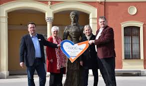 Geldautomaten verfügbar, beratung nach terminvereinbarung möglich. Kinder Fur Geschichte Begeistern Sparda Bank Munchen Spendet 5 000 Euro Fur Sisi Audioguide 12 03 2018