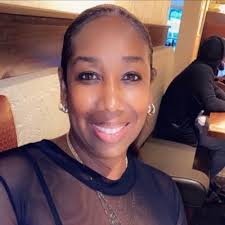 Glynis Whitfield-Moss (@MossWhitfield)