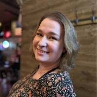 Erin Roe's Instagram, Twitter & Facebook