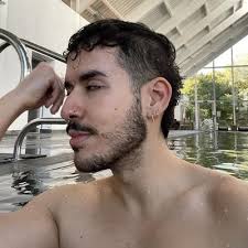 Ashley Ament (@AshleyAment)