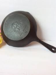 A Personal Favorite From My Etsy Shop Https Www Etsy Com Listing 606201301 Rare Vintage Griswold Cast Iron Chef Griswold Cast Iron Cast Iron Iron Chef