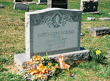 Talk story about attending the funeral of divine (harris glenn milstead). Divine Performer Wikipedia