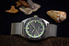 It also doesn't show smudges and fingerprints as readily. Watch Case Made Of 316l Stainless Steel A Safe Bet