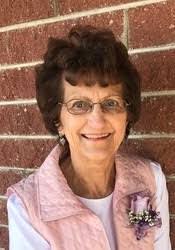 Leah Bellamy's Instagram, Twitter & Facebook