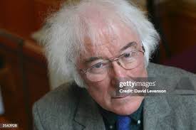 140 Laureate Seamus Heaney Photos & High Res Pictures