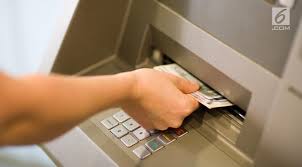 Berikut ini beberapa informasi mengenai cara tarik tunai tanpa menggunakan kartu, limit transaksi, dan besaran biayanya. Catat Cek Saldo Di Atm Link Bank Bumn Kena Biaya Rp 2 500 Dan Tarik Tunai Rp 5 000 Bisnis Liputan6 Com