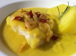 Desaler la morue en la laissant une nuit en un saladier avec de l'eau. Bacalao Al Pil Pil Fuego De Mortero
