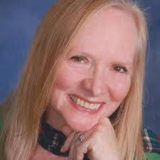 Beth Pettis's Instagram, Twitter & Facebook